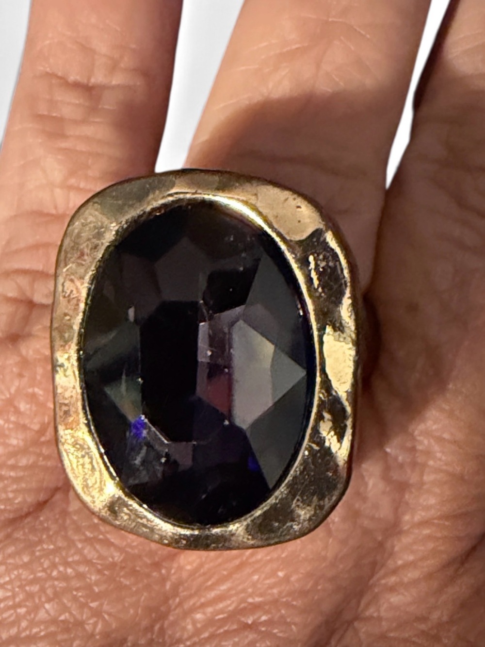 Gold-Tone Ring with Deep Purple Faceted Stone - Women Jewelry 90s